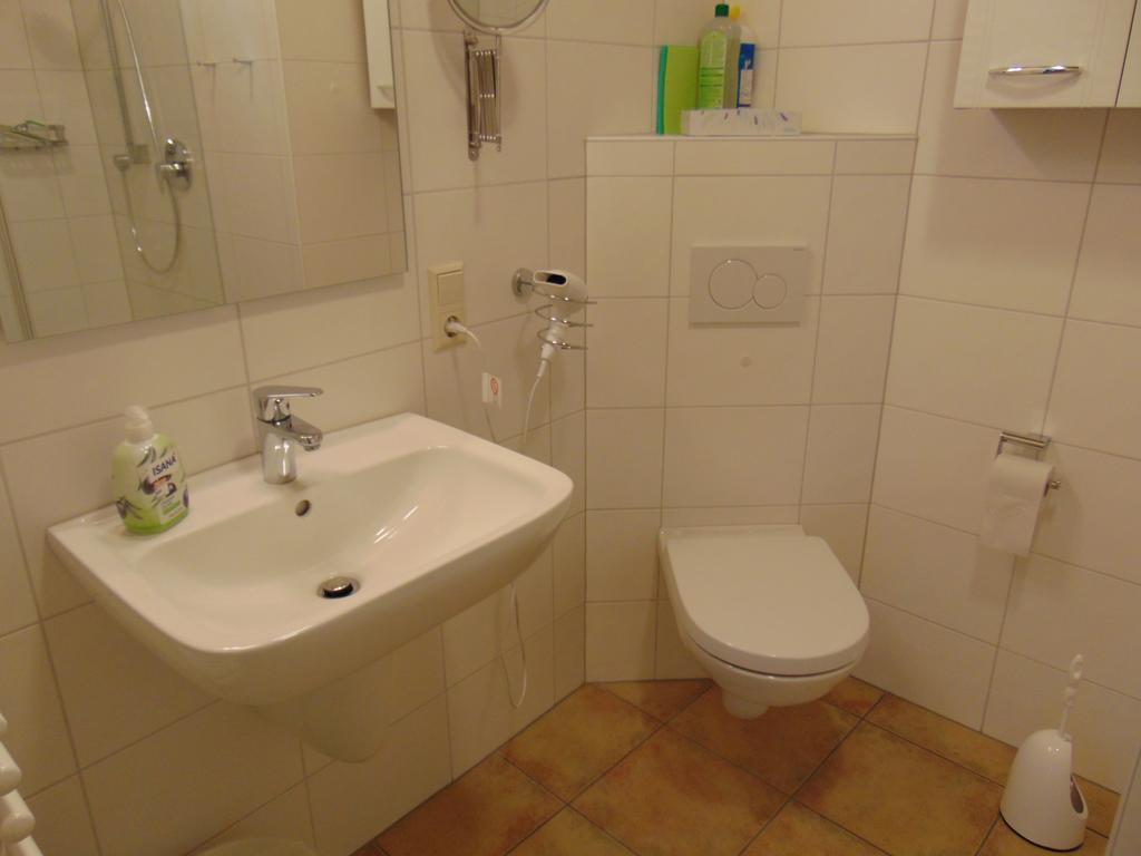 Ferienwohnung Bergblick /Moseltal Burgen  Exterior foto